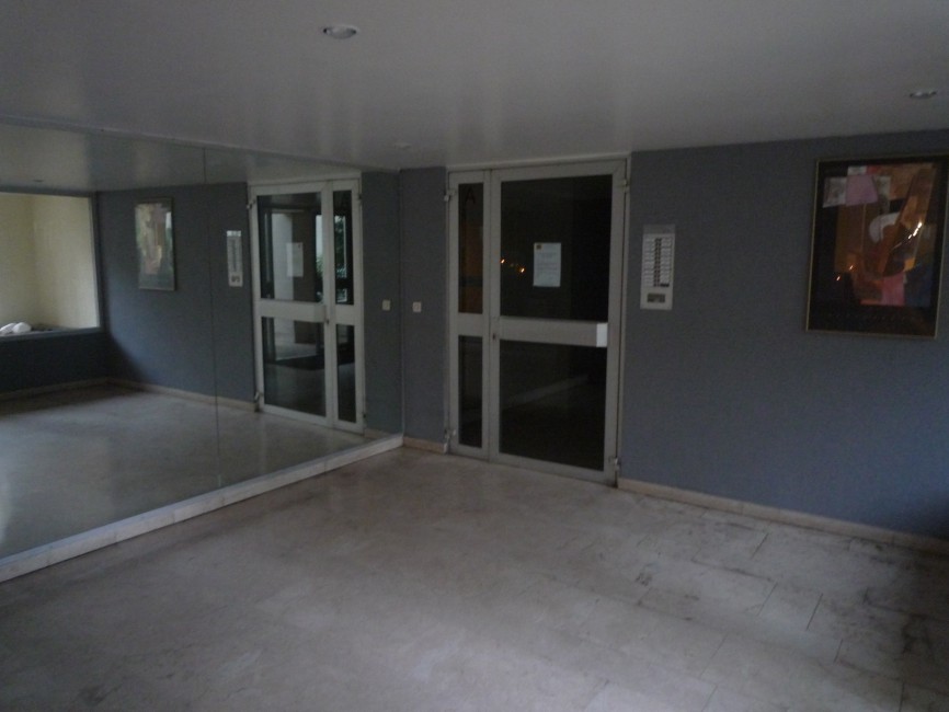 HALL ENTREE IMMEUBLE.JPG